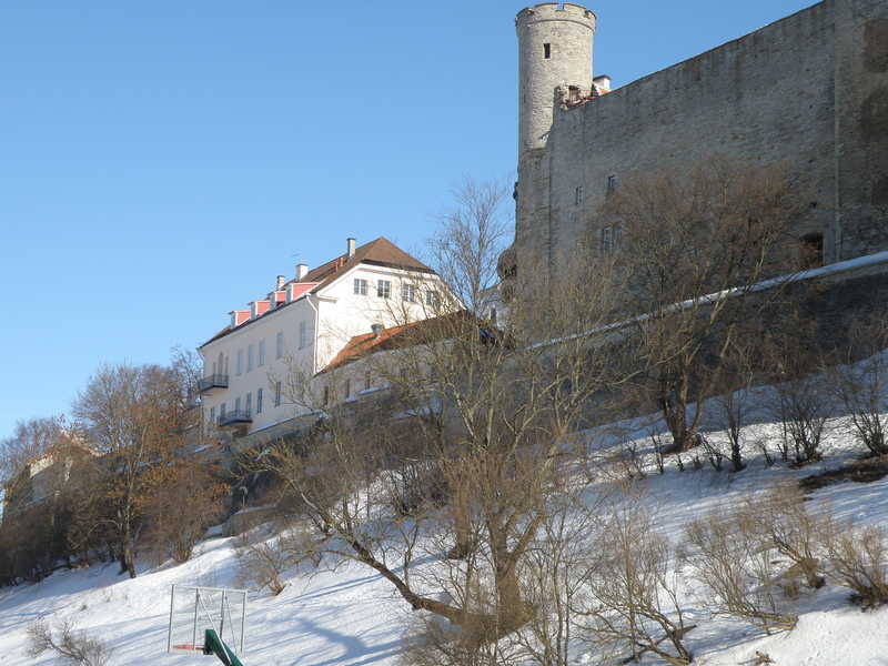 замок зимой 