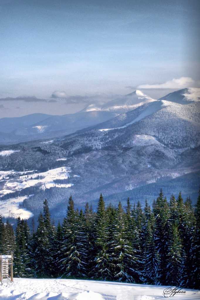 Стог горы пейзаж Карпаты лыжи сноуборд горнолыжный