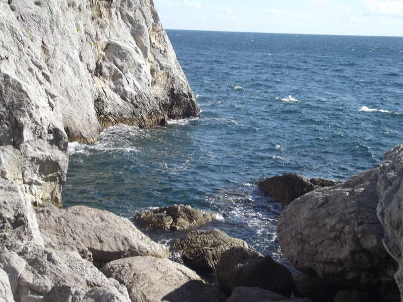 Скалистый берег  скала  берег  Сонце  Море  Пляж  Симеиз  Крым  курорт  отдих  дайвинг