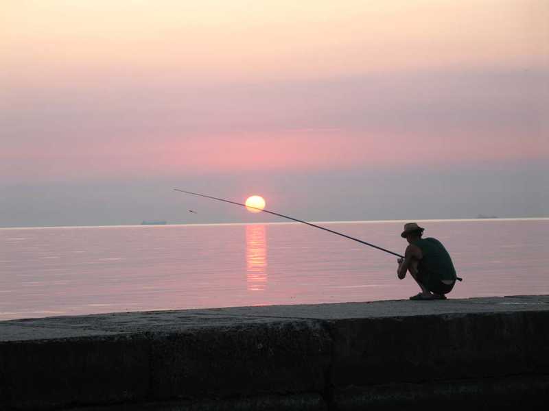Восходик восход  море  рыбак