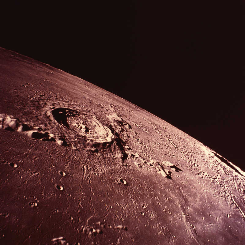 Луна космос  луна  кратер