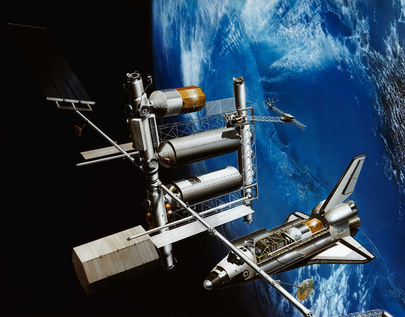Челнок на орбите открытый космос  челнок  орбита  шатл