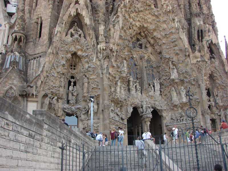  Искупительный храм Святого Семейства Барселона  Антонио Гауди  Искупительный храм Святого Семейства 